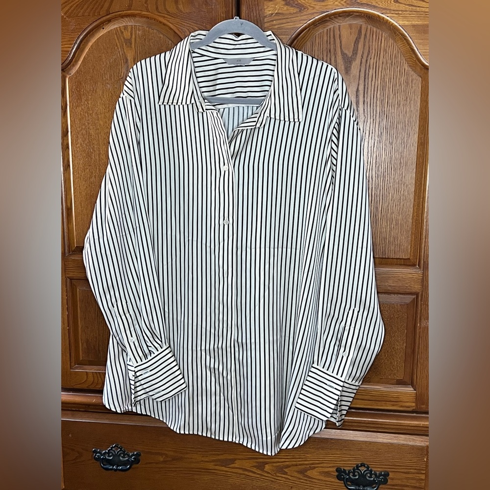 H&M Black & White Vertical Stripe Blouse – Size XL